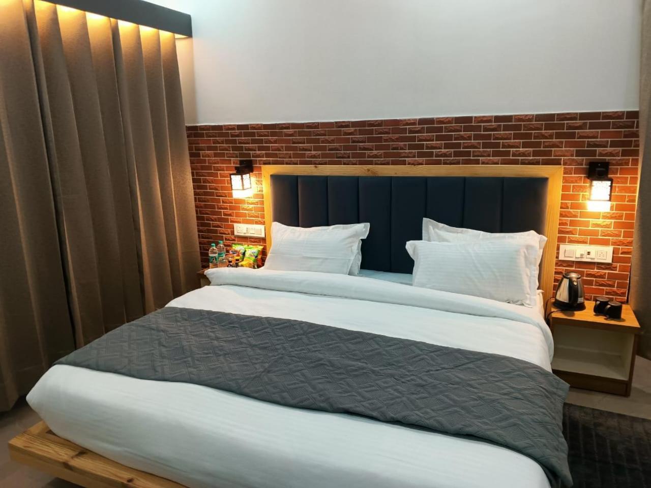 Red Roof Inn Ramnagar  Dış mekan fotoğraf