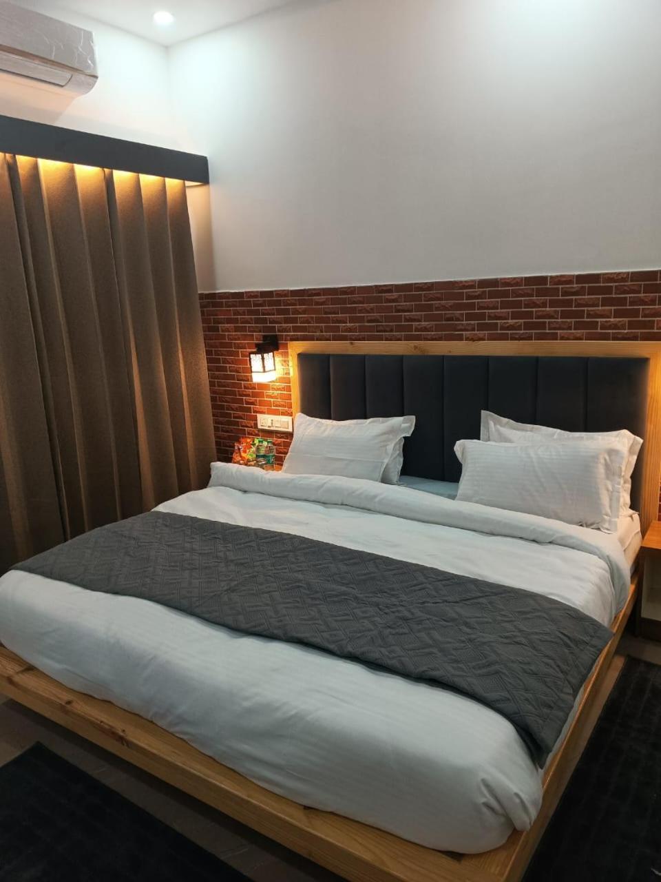 Red Roof Inn Ramnagar  Dış mekan fotoğraf
