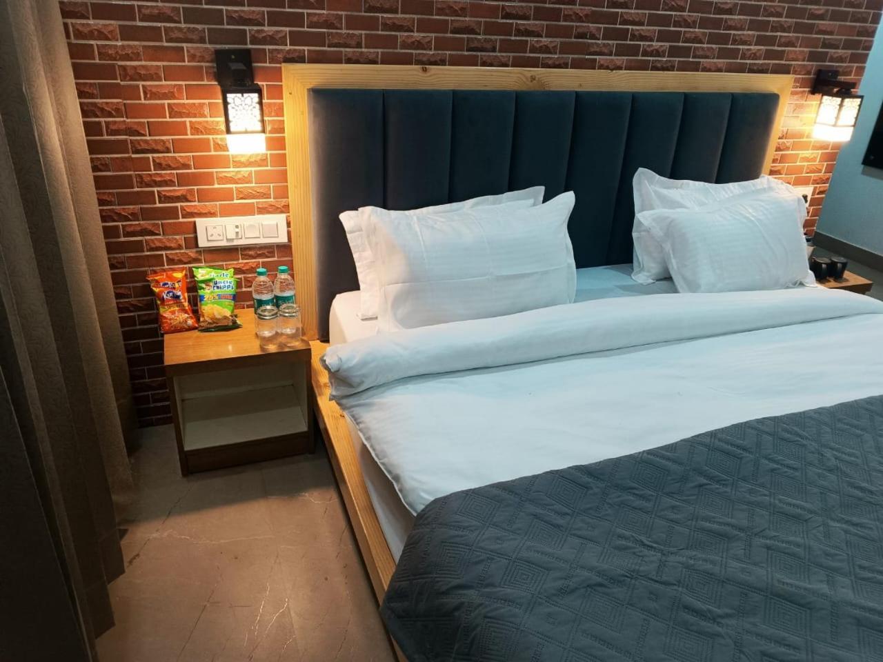 Red Roof Inn Ramnagar  Dış mekan fotoğraf